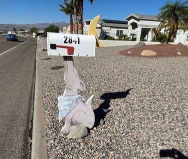 Dog Balancing Mailbox Lake Havasu City AZ