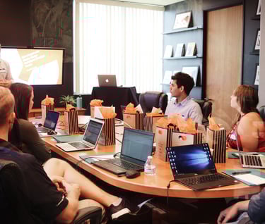 Headhunters in Dubai. Headhunting in Dubai. Executive Search. Talent Bridge, Recruitmen