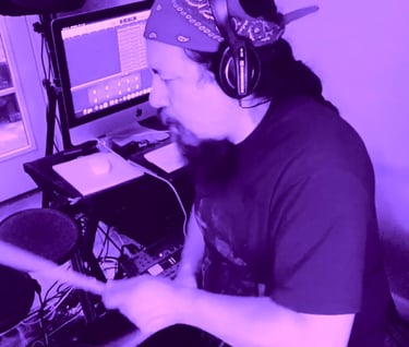 Vitto Galiano, en Athens, grabando la batería de "Amiga"