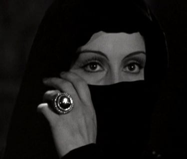 Gloria Holden as Dracula's Daughter