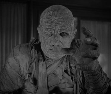 Lon Chaney as the Mummy