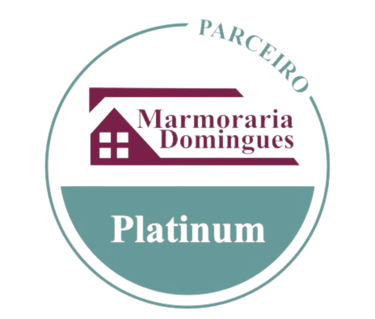 logotipo platinum de parceiro do programa Domingues Connect da Marmoraria Domingues