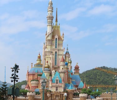 Castillo de Disneyland en Hong Kong vista de frente