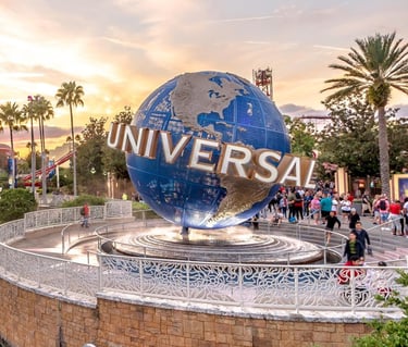 Globo terraqueo Universal Studios Orlando en Florida justo a la entrada del parque
