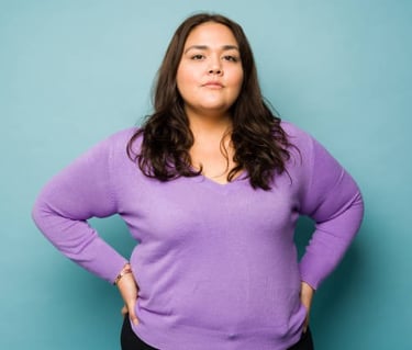 a woman with a very large belly and a very large belly Martin PE / COACH