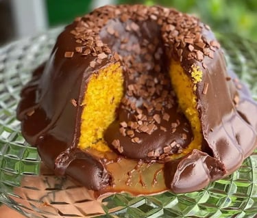 Bolo de Cenoura com Calda de Brigadeiro Low Carb