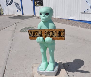 The little aleinn, Rachel, Nevada