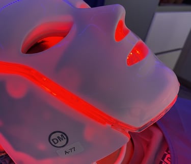 a white mask with red lights on it, aesthetic medicine, medicina, estetica, botox, luces led