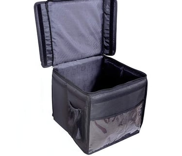 a delivery bags with spacious compartment