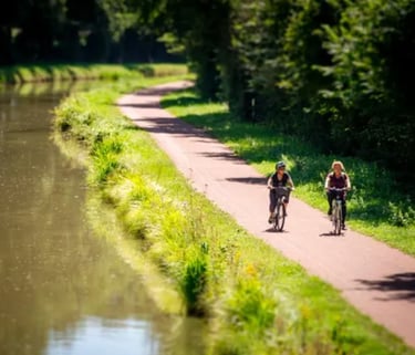 Le canal de berry à vélo ou pour se promener doucement
