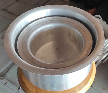 Small size aluminum rice cooking pot for household and commercial kitchen use - export quality.