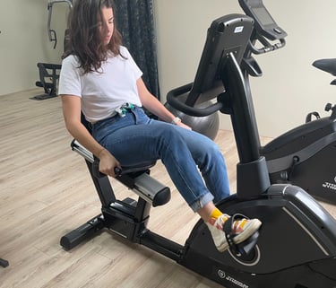 Un vélo assis pour les personnes ayant plus de difficulté à tenir sur le vélo normal.