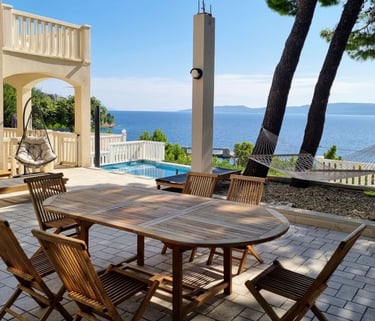 Central terrace dining set with private pool and open sea view, Lokva Rogoznica