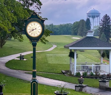 centre- hills post clock