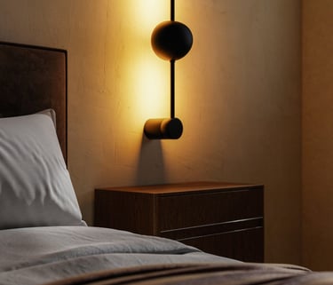 Rendu 3D photoréaliste d’une chambre moderne avec applique murale noire design diffusant une lumière chaude, table de chevet