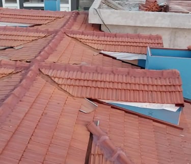 Seferihisar'da kiremit değişimi ve çatı yenileme işleri