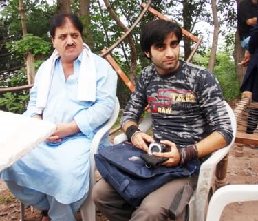 Naghman Saleem During Shoot Of Kafra With Father ,Writer ,Director Saleem Murad