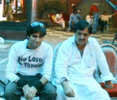 Naghman Saleem During Shoot Of Kafra With Father ,Writer ,Director Saleem Murad