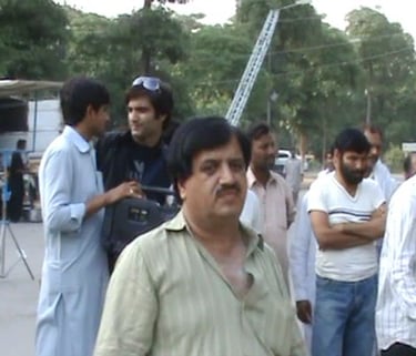 Naghman Saleem During Shoot Of Kafra With Father ,Writer ,Director Saleem Murad
