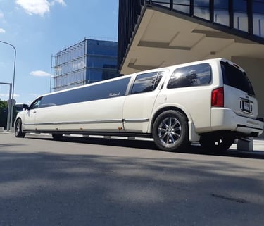 Infiniti limuzino nuoma Vilnius