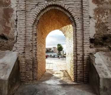 View through stone arch in Taroudant walls, stop on Agadir to M'hamid trip