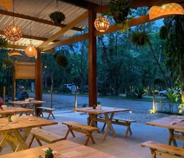 Na mata Pizzaria  em Itamambuca