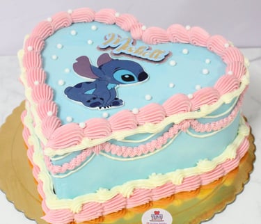 Tarta personalizada Monster Jam de dos pisos para cumpleaños infantil en Madrid