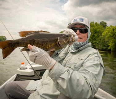 Top Water smallmouth action in Tennessee