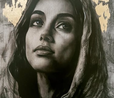 Virgen María en lápiz, carbón y pan de Oro por Martin Villate en Zaragoza