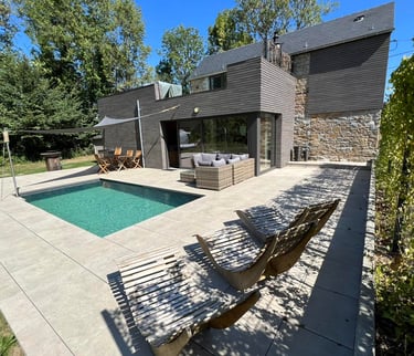 piscine-exterieure-privative-logement-location