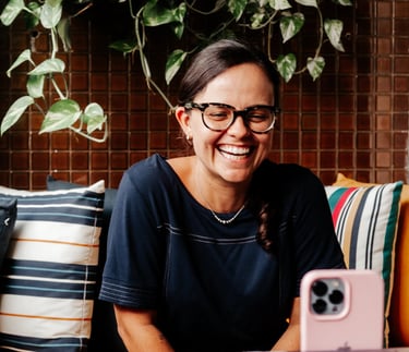 Atendimento online de fisioterapia pediátrica com orientação para pais e bebês