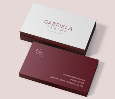 Muestra una tarjetas de presentación de una marca desarrollada