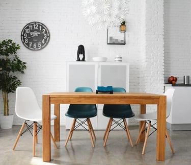 Interiorismo Valencia: reforma de vivienda con ladrillo caravista  blanco, suelo hidráulico y estilo vintage en Extramurs