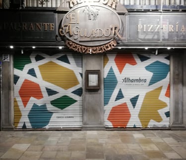 Graffiti en persiana. Para la campaña publicitaria de Cervezas Alhambra (Grupo Mahou).