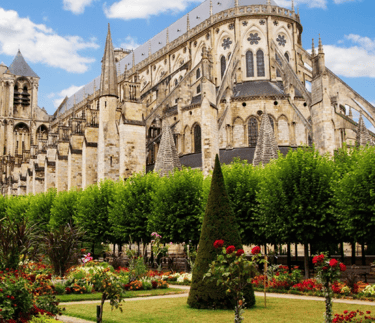 LA Ville de Bourges, capital européenne  de la culture 2028 vous attends 