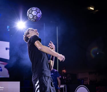 Benoit Bergasse sur scène football freestyle