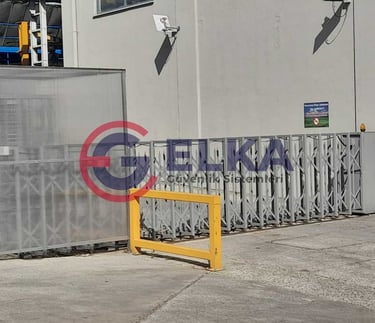 Demir Kapı, Paslanmaz Kapı