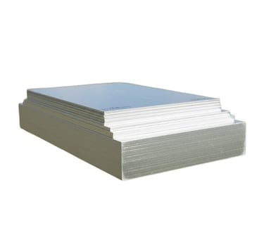 “Aluminium sheet right side profile with clean straight edges”