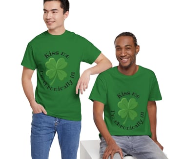 Kiss me, I'm chronically ill | Four-leaf clover print | Cotton Tee, Turf Green