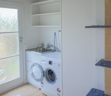 Stanmore Bay renovation - laundry before