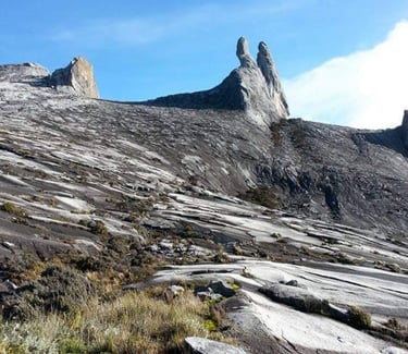 borneo mount kinabalu summit