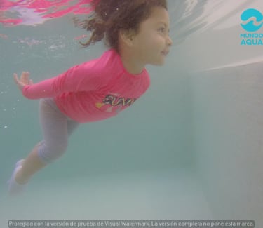 natacion para bebés y niños pequeños en Mérida Yucatán Mexico 