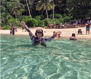 Woman in El Nido Philippines