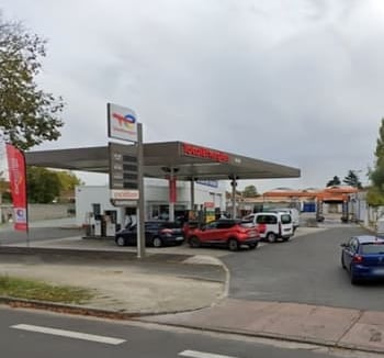 L'entrée de la station Total du Garage des Sablières à Niort