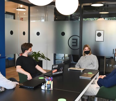 Virtual assitants in an office