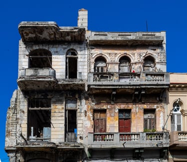 Derrumbe de una utopía es una serie foto sobre la decadencia de Cuba