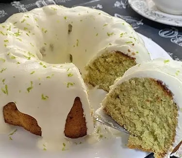 Bolo low carb de limão