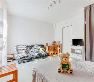 Gîte 3 personnes avec piscine au Lude