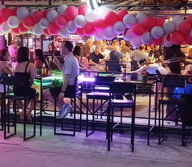 Outside view of party at Wonderland 2 bar