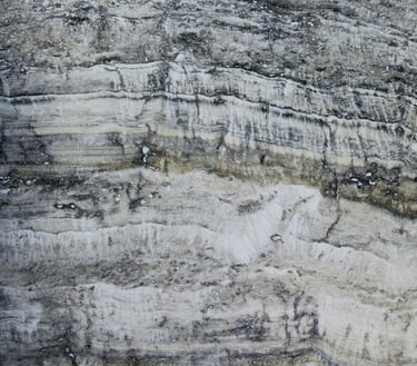 Trawertyn szary - ciemny szary, włoski kamień naturalny